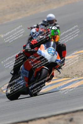 media/Apr-09-2023-SoCal Trackdays (Sun) [[333f347954]]/Turn 10 (115pm)/